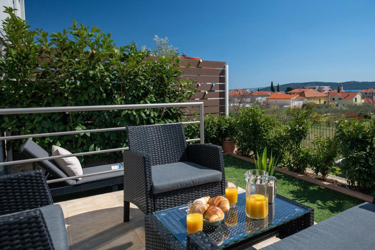 Apartment Tikvarin, Kastel Kambelovac Kaštela Exterior foto