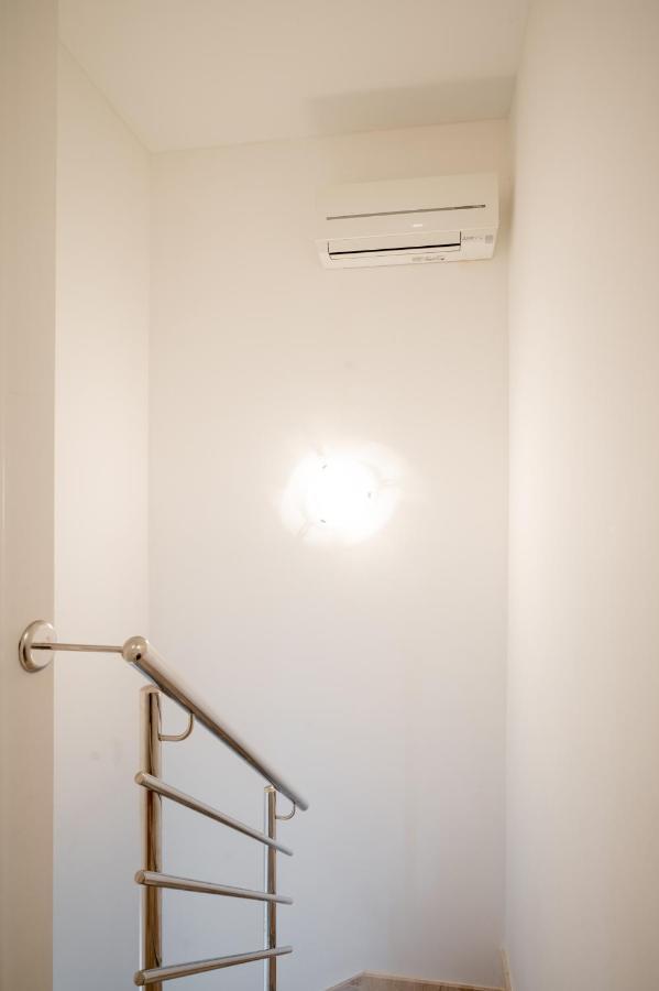 Apartment Tikvarin, Kastel Kambelovac Kaštela Exterior foto